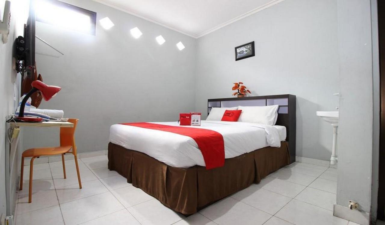 Reddoorz Plus @ Hotel Star 88 Yogyakarta Exterior foto