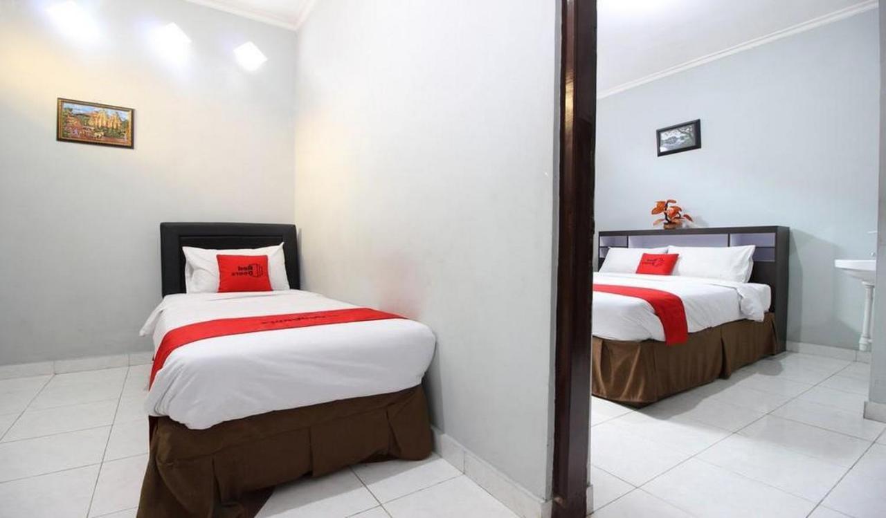 Reddoorz Plus @ Hotel Star 88 Yogyakarta Exterior foto