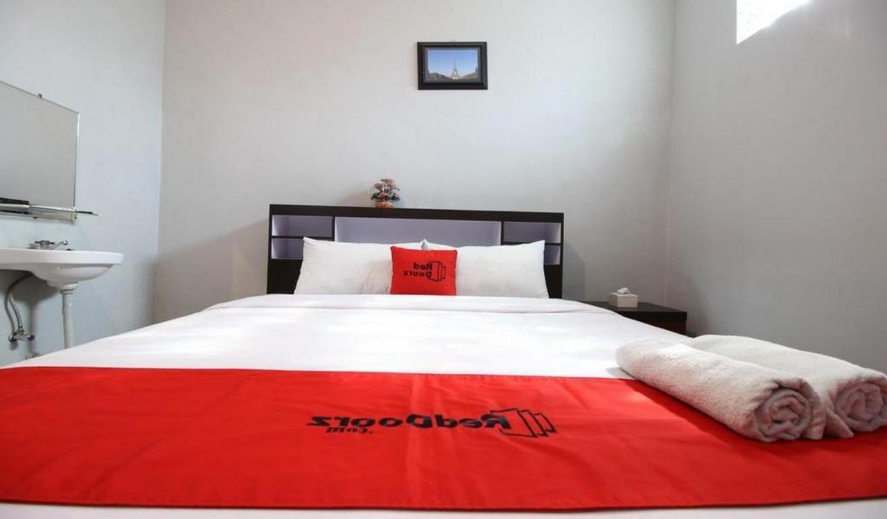 Reddoorz Plus @ Hotel Star 88 Yogyakarta Exterior foto